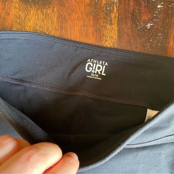 Athleta girl chit chat shorts in size 14 black athletic dance cheerleading - Picture 4 of 5